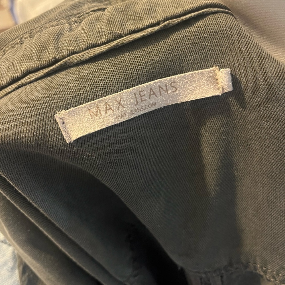 Max Jeans Women's Olive Vest size Medium. - Picture 6 of 8